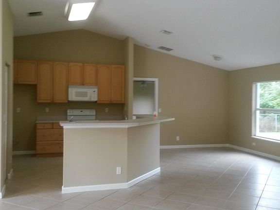 3rd image of 1656 SW Sylvester Lane