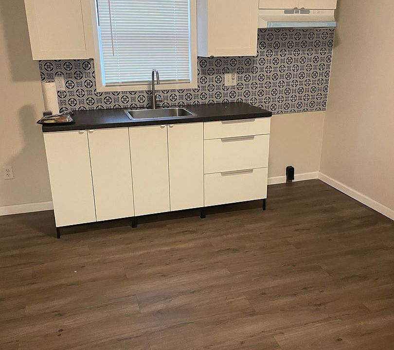 1st image of 525 N Main Ave #11766601