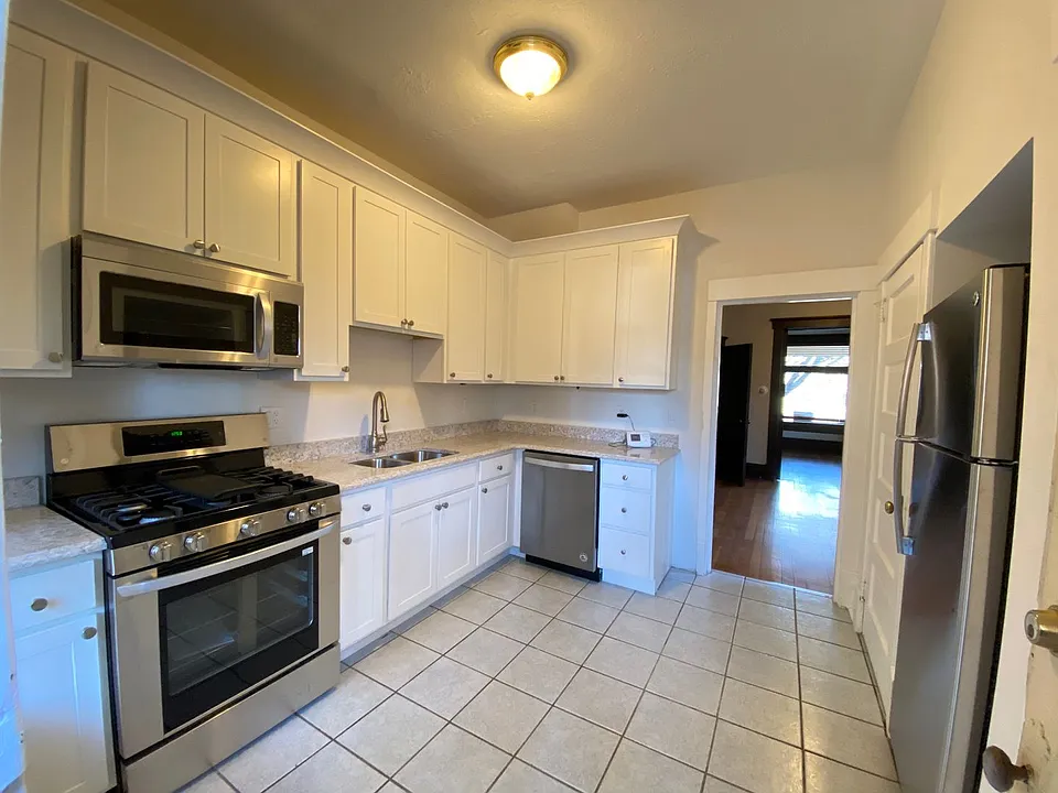 W 6th Ave 351-353 GW2