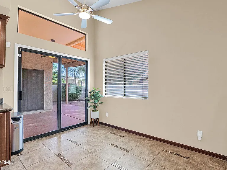 8979 E Gail Rd — Photo 8