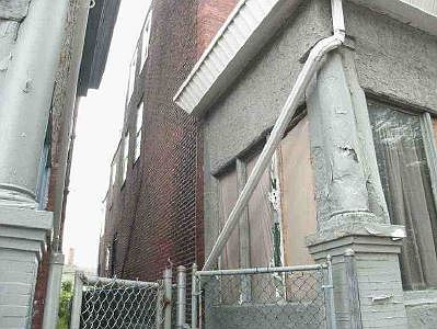 4th image of 1318 W Bristol St