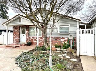 1003 W H St, Oakdale, CA