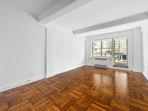 300 E 57th St, New York, NY