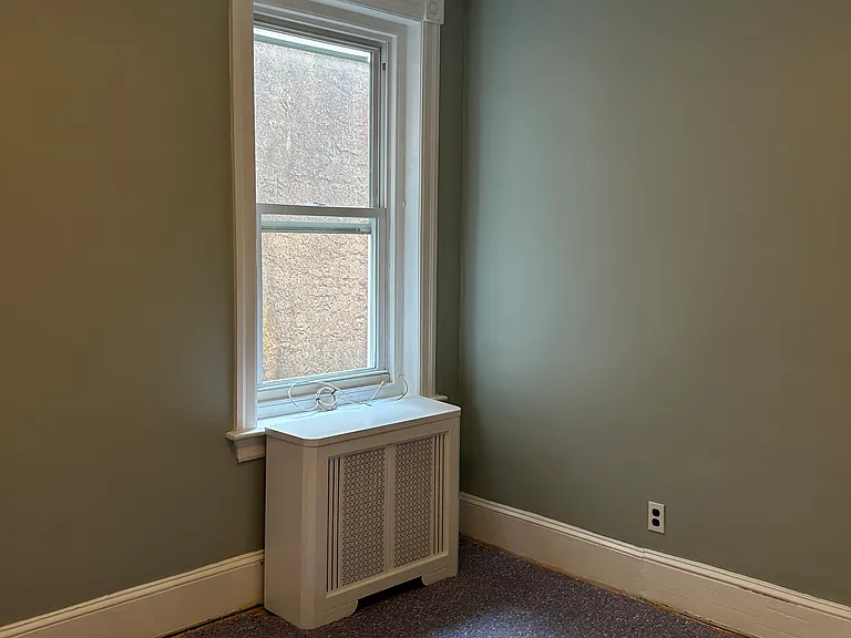 422 Martin St — Photo 11