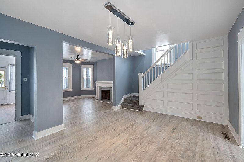 5th image of 434 Cedar Street