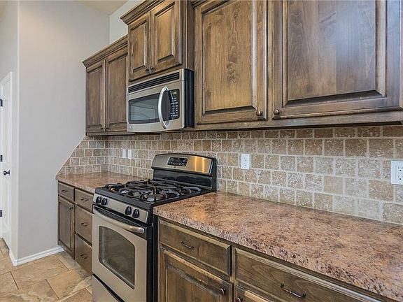 3rd image of 11423 NW 121st Pl