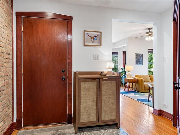 2nd image of 1501 W Ardmore Ave #2