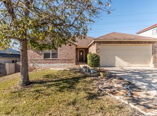 7617 Avery Rd, Live Oak, TX 78233