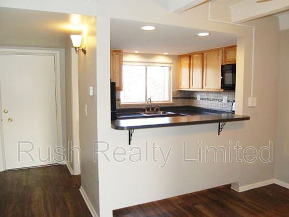 4th image of 1912 S University Blvd #1106