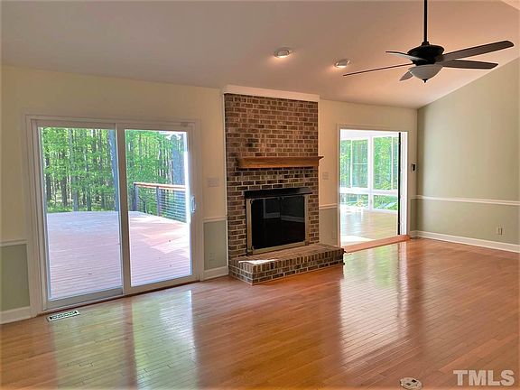 3rd image of 5811 Renee Dr