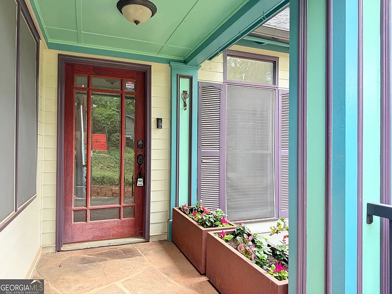 1012 Berne St SE — Photo 2