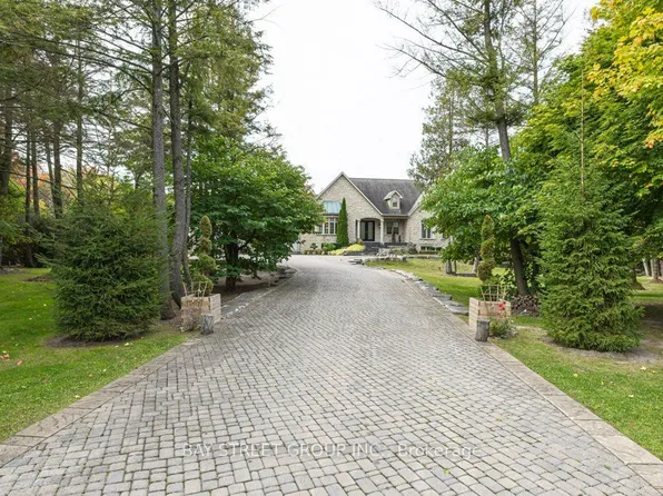 5 Riverstone Ct, East Gwillimbury, ON L0G 1V0