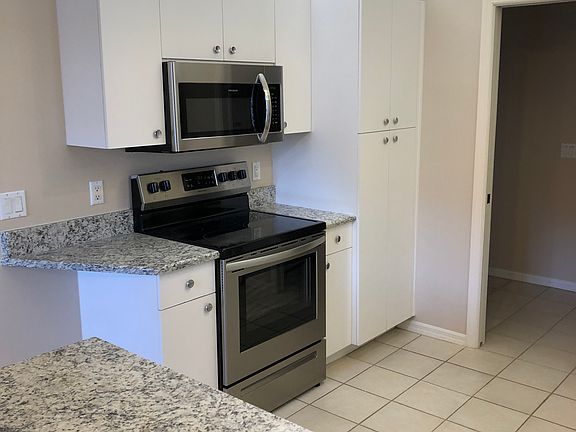 4th image of 15041 Lakeside View Dr APT 2101