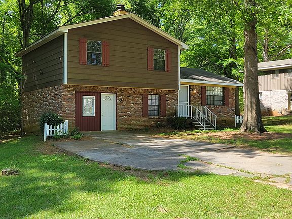 2nd image of 123 Hawthorne Dr