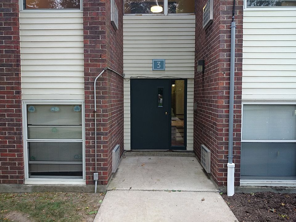 2nd image of 3 Bronsdon St APT D