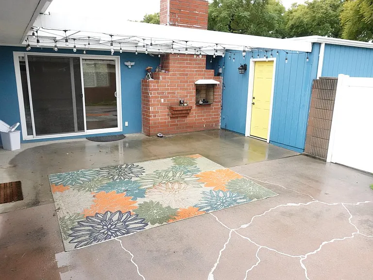 1006 Maertin Ln — Photo 25