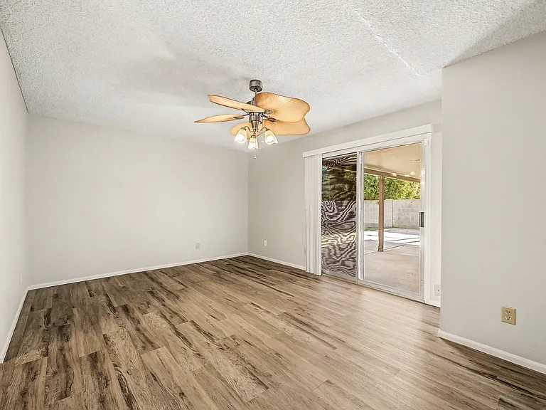5733 W Mescal St — Photo 13