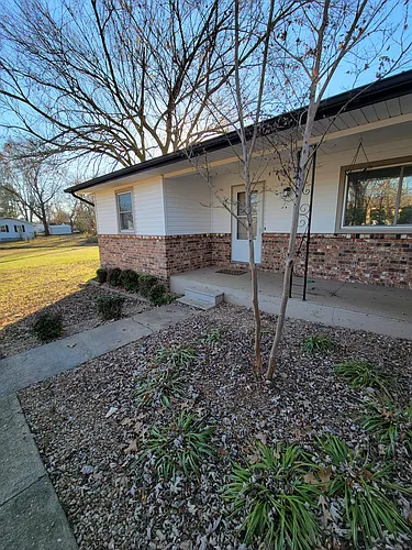 712 Gentry St Photo 1