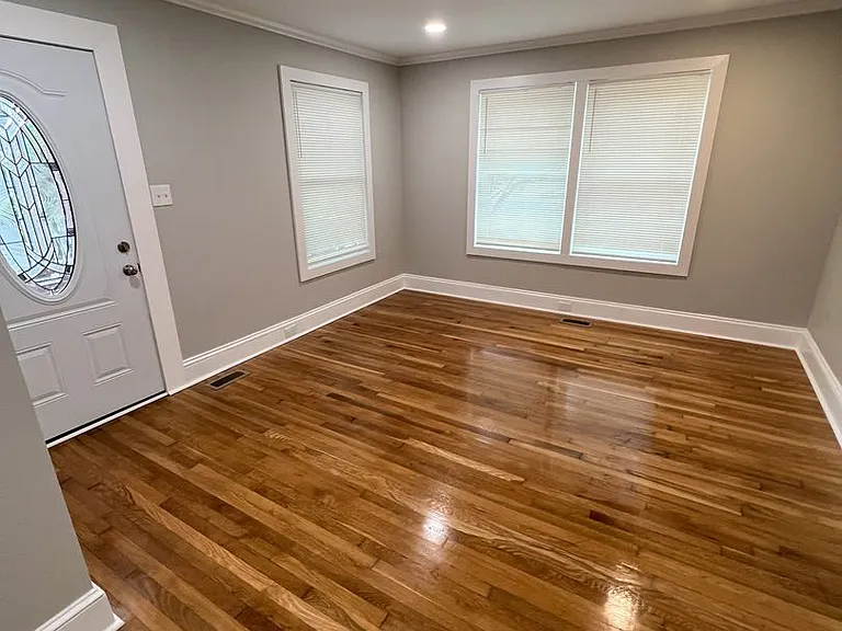 538 Hillandale St NE — Photo 3