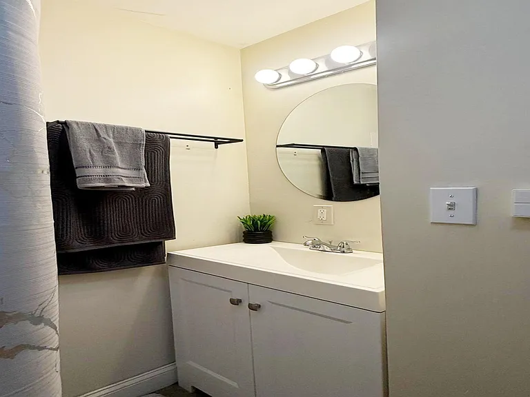 54 James St #2 — Photo 9