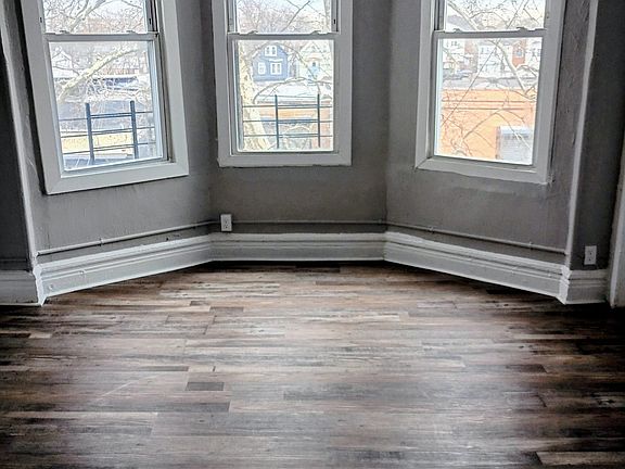 5th image of 185 Jelliff Ave #2