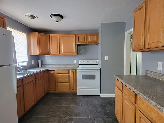 4th image of 4528 S Glenn Ave