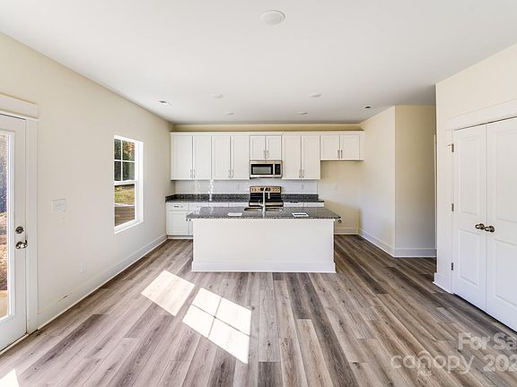 3rd image of 232 Sugar Hill Rd