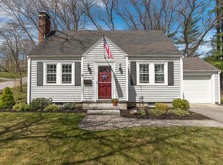 9 Hall Ave, Andover, MA 01810