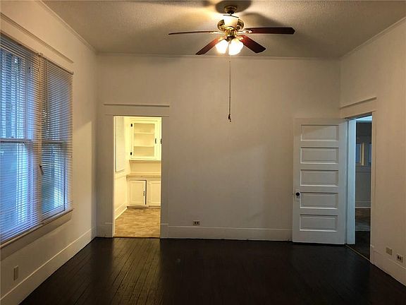 5th image of 806 N Dixon St