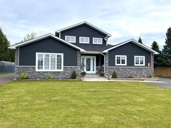 15 Twomey Drive, Botwood, NL A0H1E0