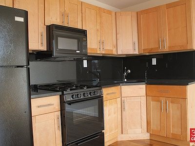 3rd image of 324 Grand St #3H