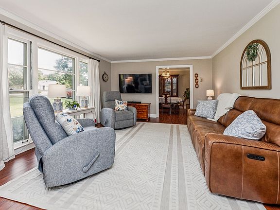 3rd image of 2559 Lakeland Dr