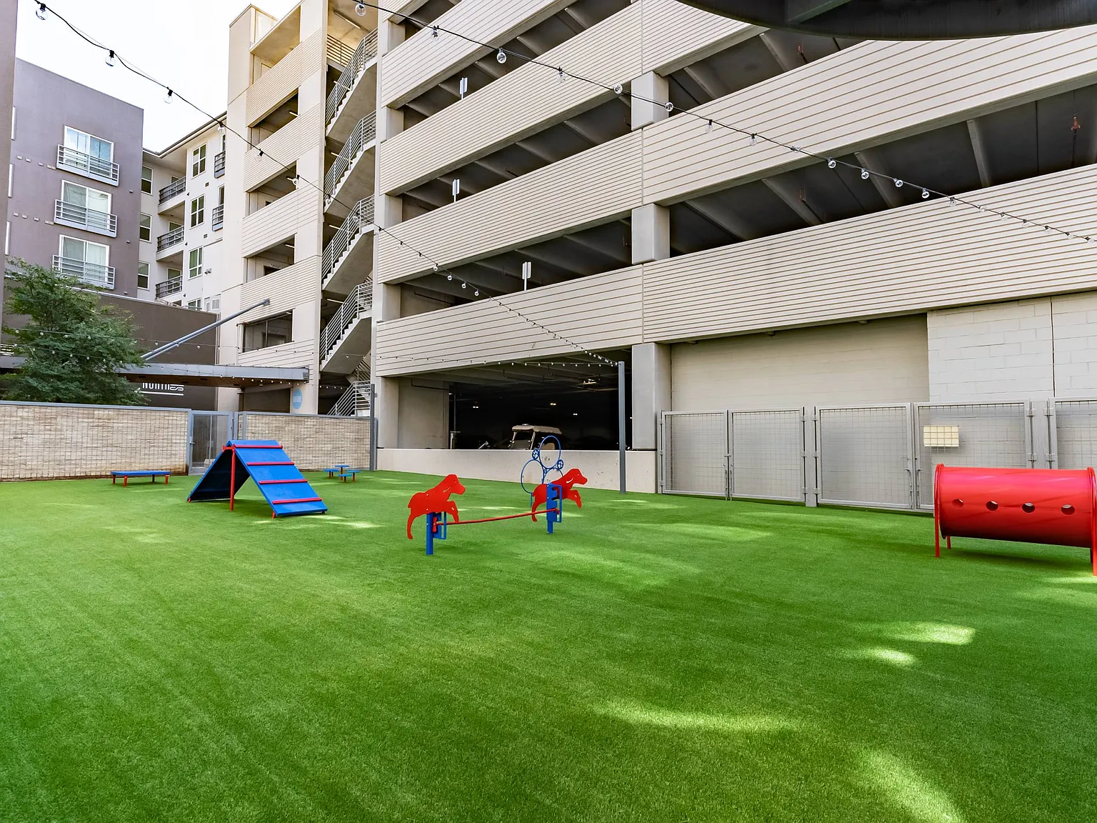 The Standard at Domain — Photo 4