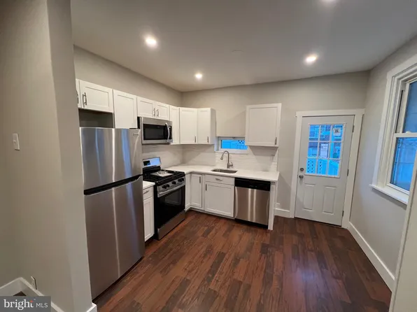 5337 Akron St, Philadelphia, PA 19124