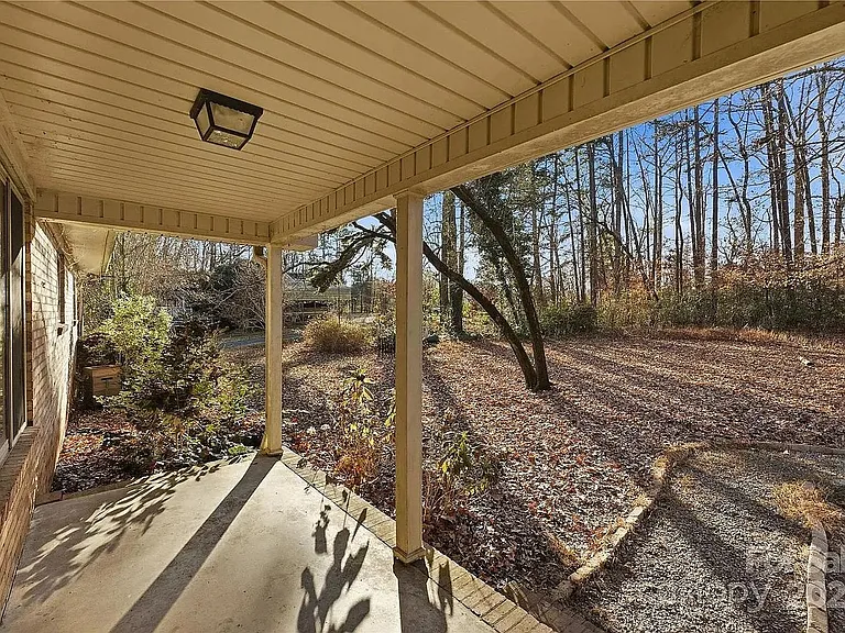 1051 Cox Mill Rd — Photo 7