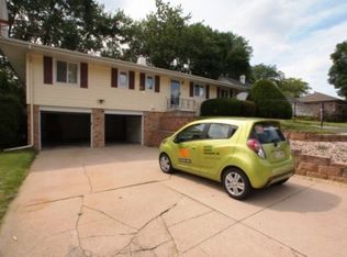 1618 N 107th Ave, Omaha, NE 68114