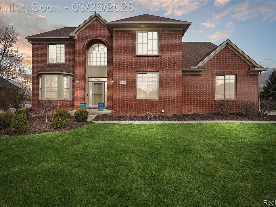 1st image of 454 E Canford Park