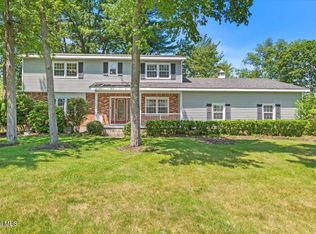 36 Sunset Blvd, Albany, NY 12205