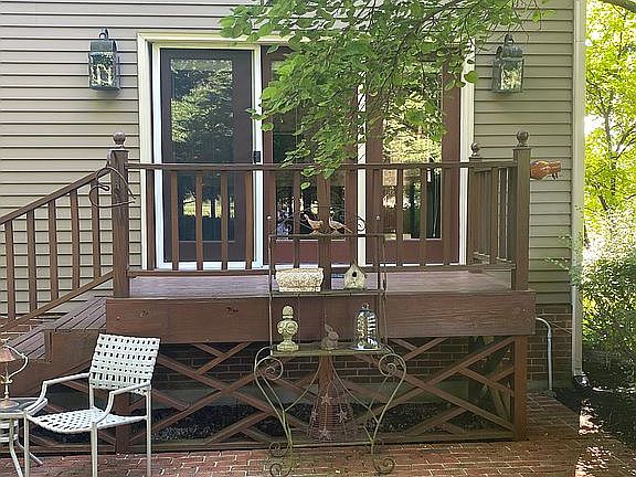 5th image of 1800 Thornwood Ct