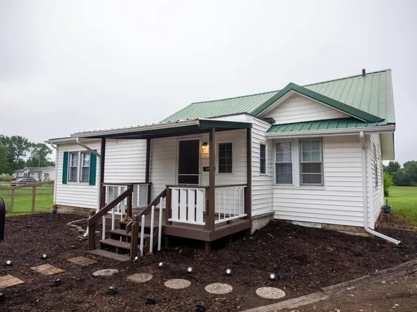 517 N Morgan St, Mentone, IN 46539