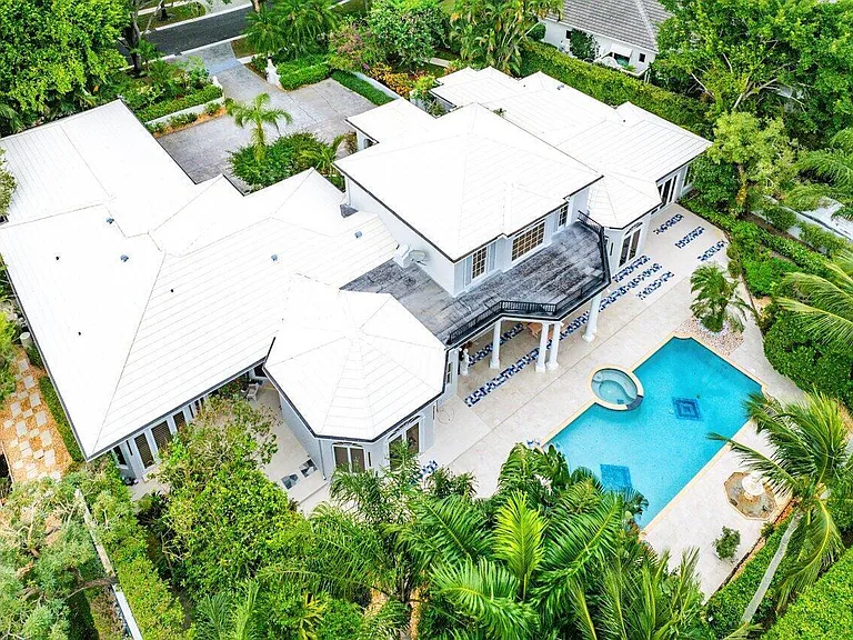 2540 Fairway Island Dr — Photo 40