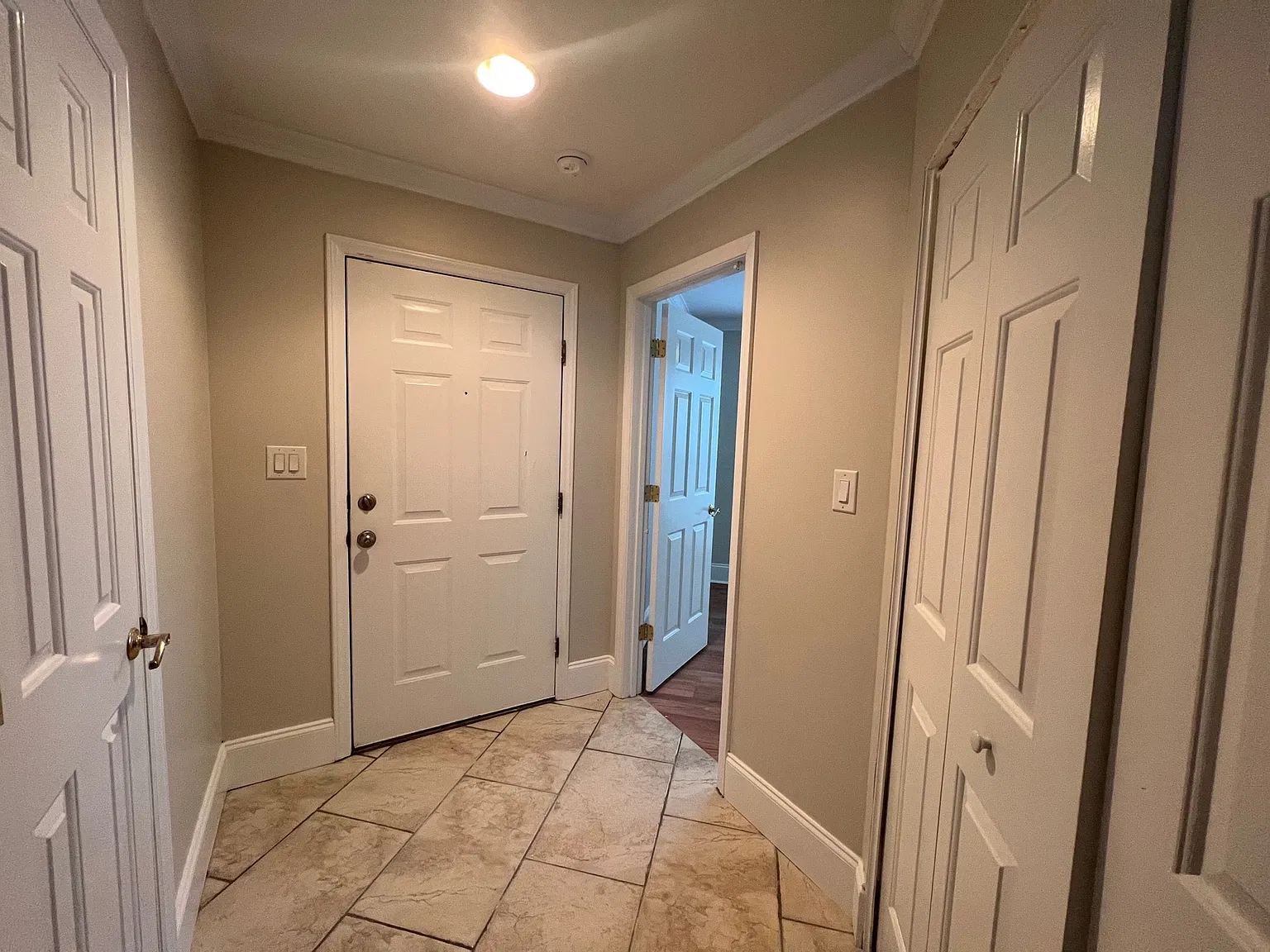 2 bed, 946 sqft, $1,895 — Photo 4