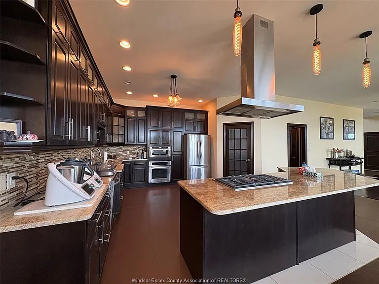 236 Shoreview Ct — Photo 17