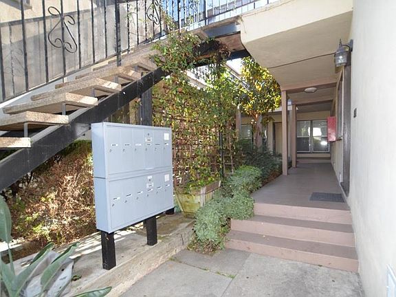 2nd image of 4128 W Adams Blvd Unit 1