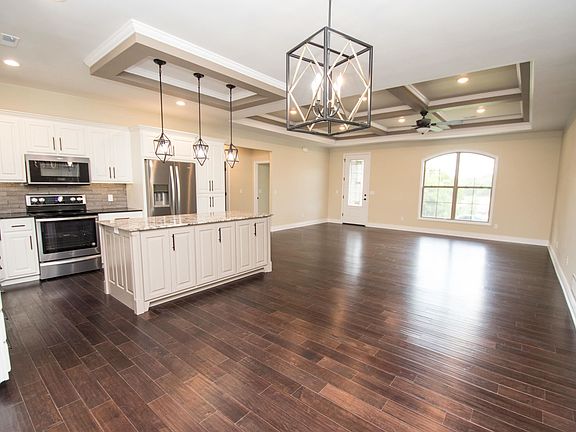 4th image of 5601 Weston Pl