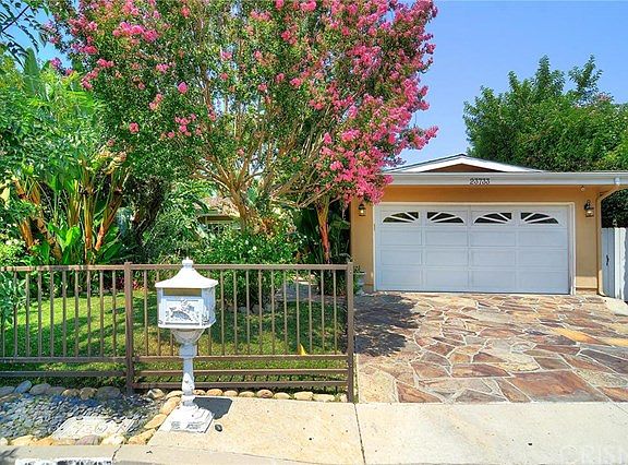 2nd image of 23733 Sandalwood St
