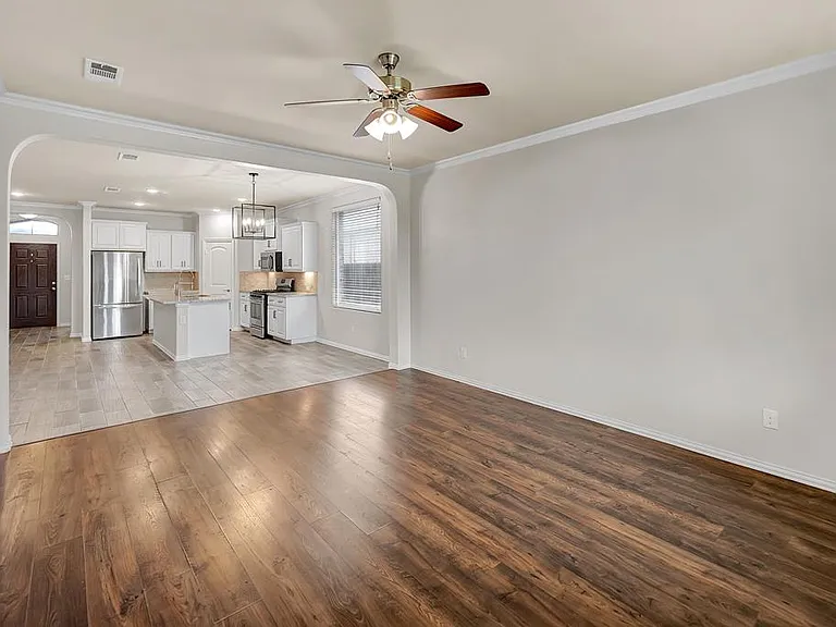 6711 Hall Of Fame Blvd — Photo 12