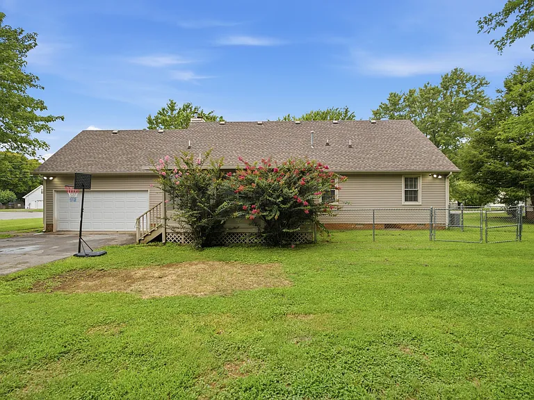 1343 Cason Trl — Photo 31