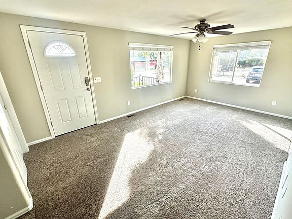 3rd image of 947-951 Allison St #3B-2Ba-1800Sqft