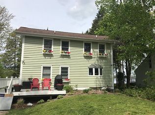7449 S Harbor Dr, Pentwater, MI 49449